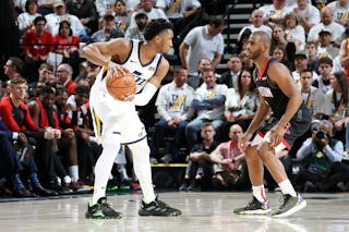 王曼昱横扫李恩惠，孙颖莎等人观摩学习，蒯曼混双横扫韩国组合